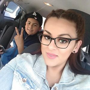 Meet your Posher, Yesenia